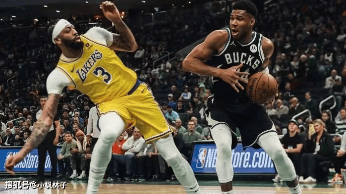 浓眉哥在曼联比赛中高光表现，赛况扑朔迷离引发热议！